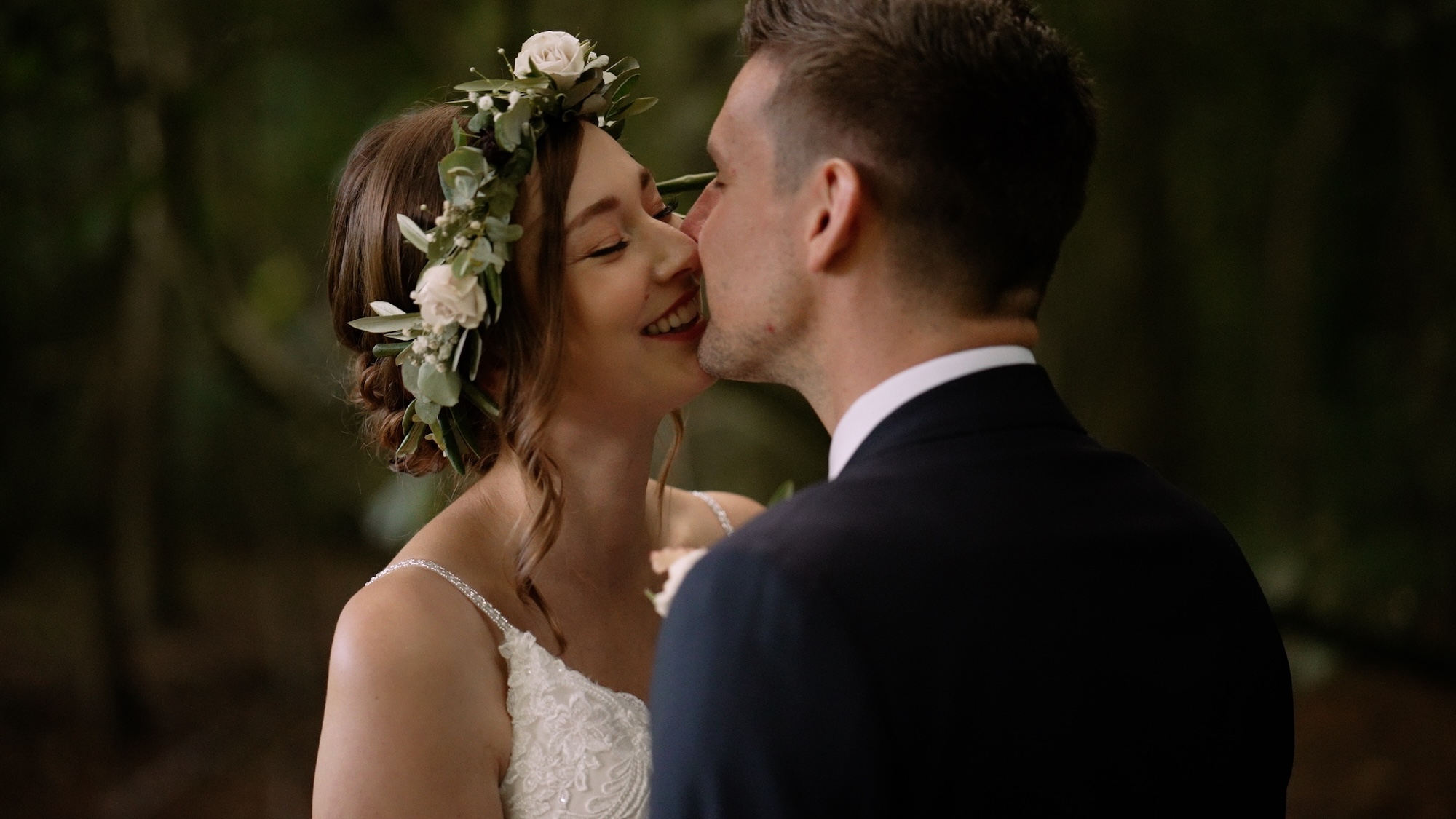 Bride & groom kissing at Hazel Gap Barn
